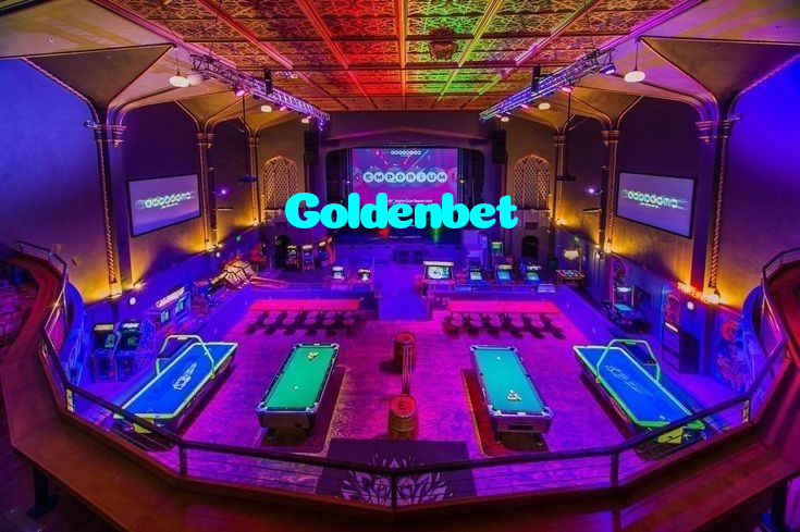 Goldenbet casino presented on mobile device in Pakistan with slots and live games
